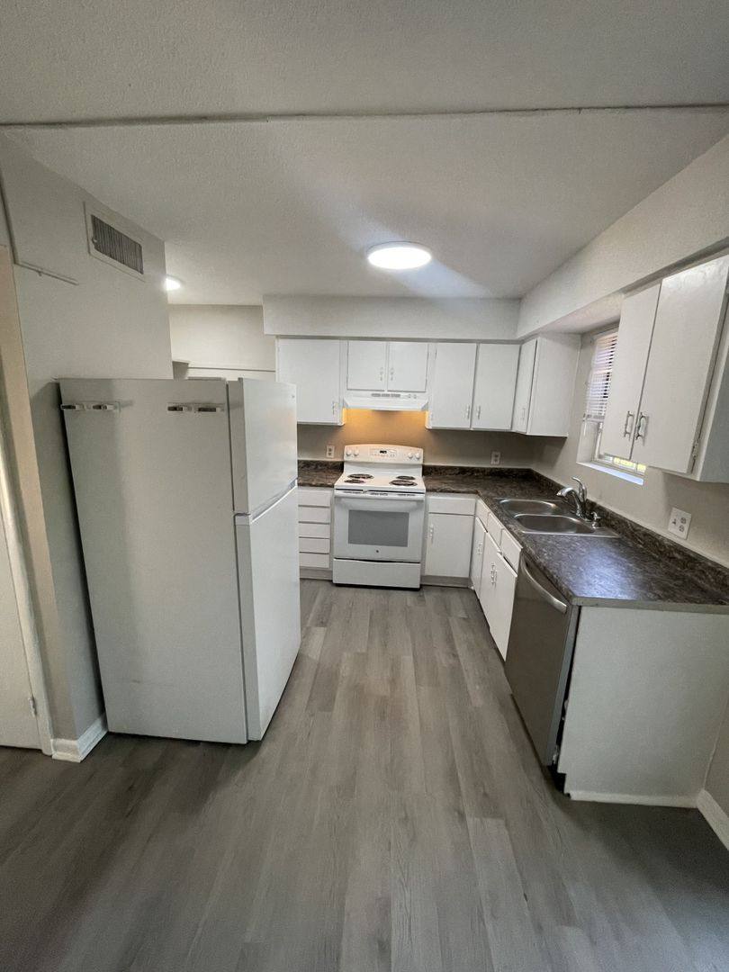 Townhouse for rent at 120 Byrum St, Cary, NC 27511