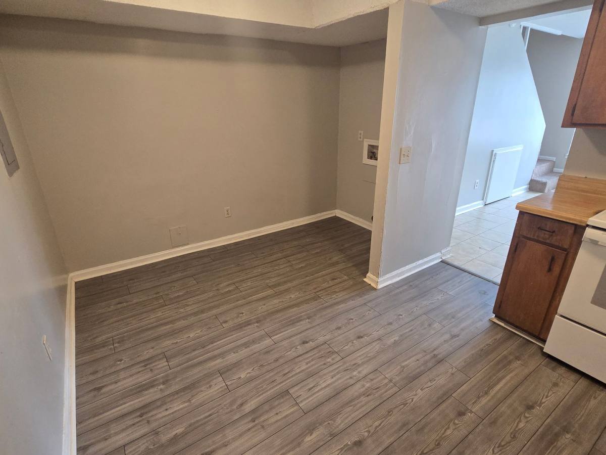 Townhouse for rent at 1637 N Ave, West Columbia, SC 29169