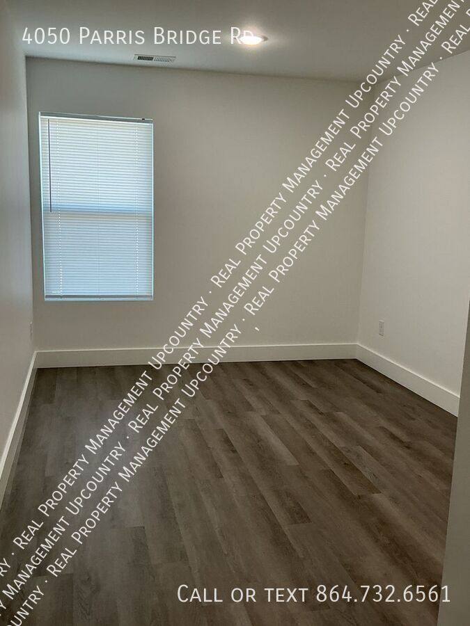 Townhouse for rent at 4050 Parris Bridge Rd, Boiling Springs, SC 29316