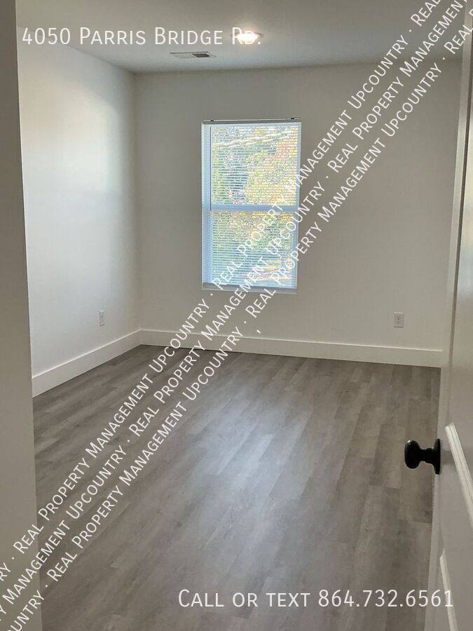 Townhouse for rent at 4050 Parris Bridge Rd, Boiling Springs, SC 29316