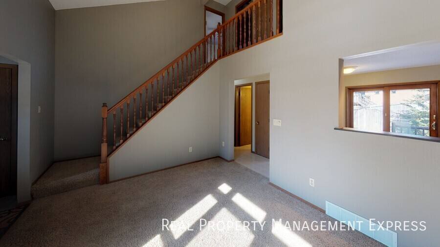 House for rent at 4712 Blazewood Dr, Sioux Falls, SD 57110