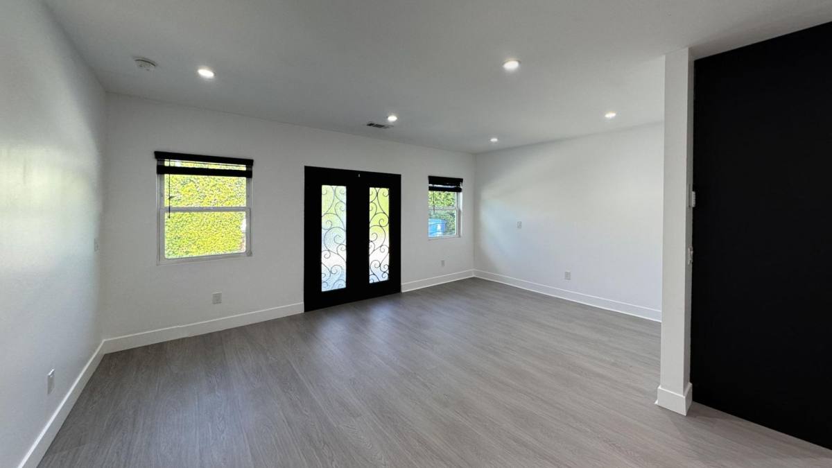 Apartment for rent at 1206 N Alexandria Ave, Los Angeles, CA 90029