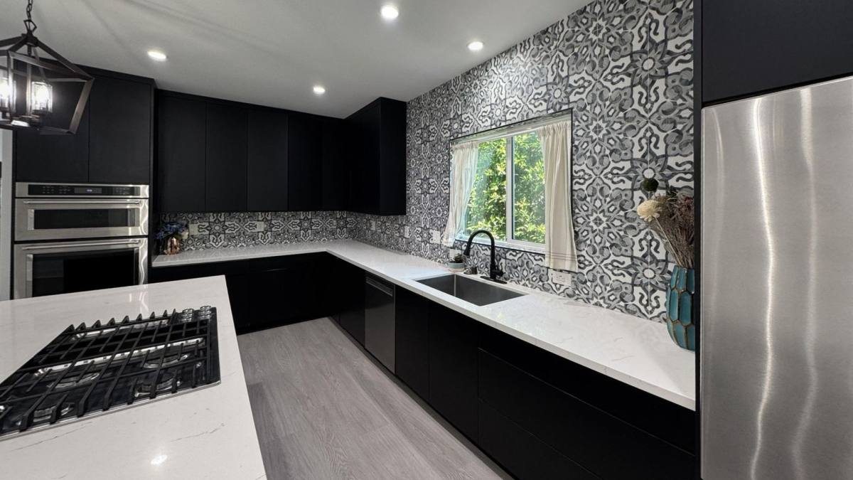Apartment for rent at 1206 N Alexandria Ave, Los Angeles, CA 90029