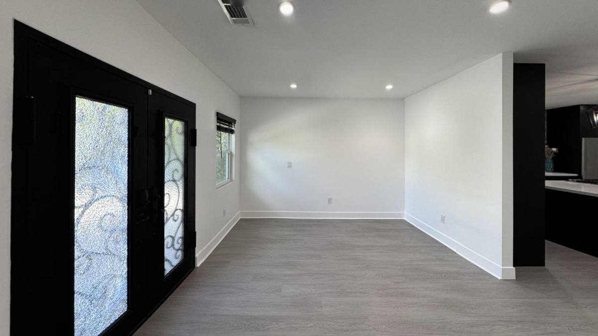 Apartment for rent at 1206 N Alexandria Ave, Los Angeles, CA 90029