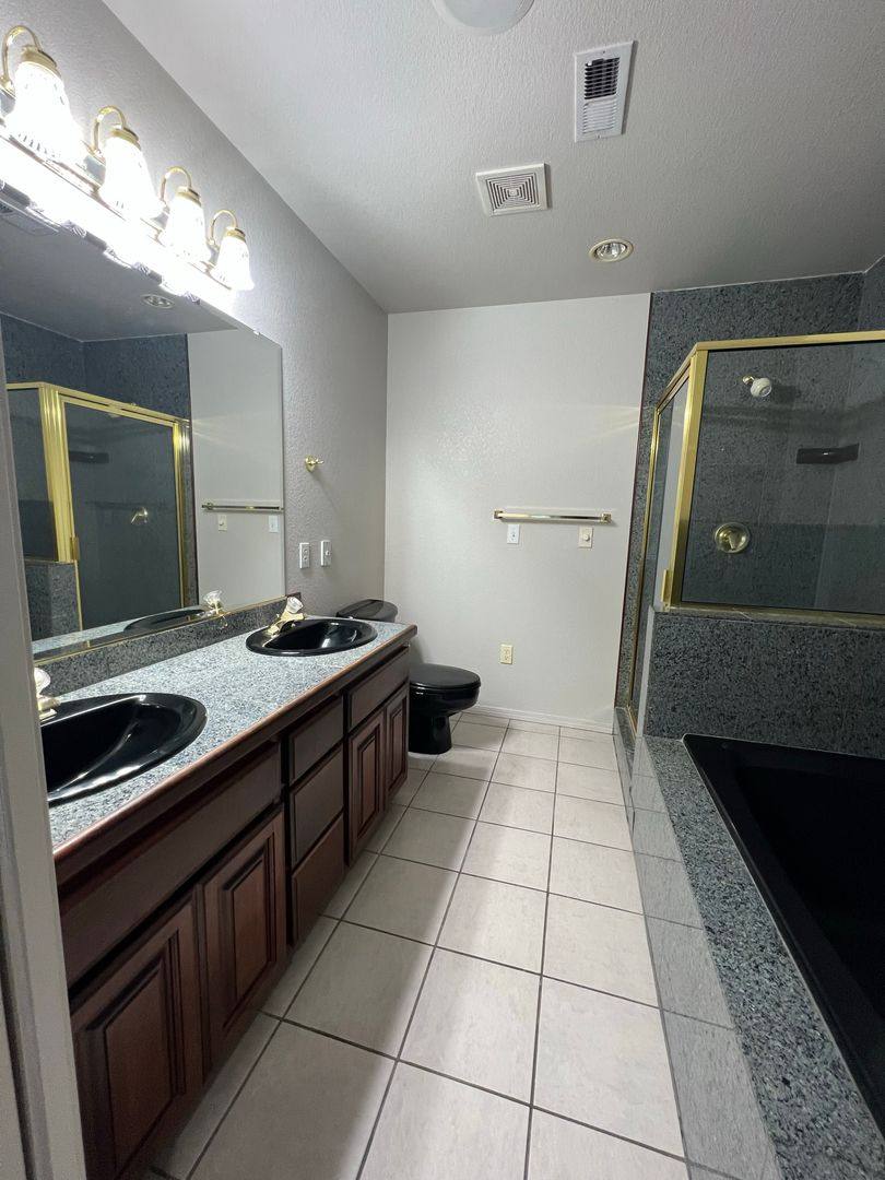 House for rent at 925 Hanks St #HARBOR Isles, Klamath Falls, OR 97601