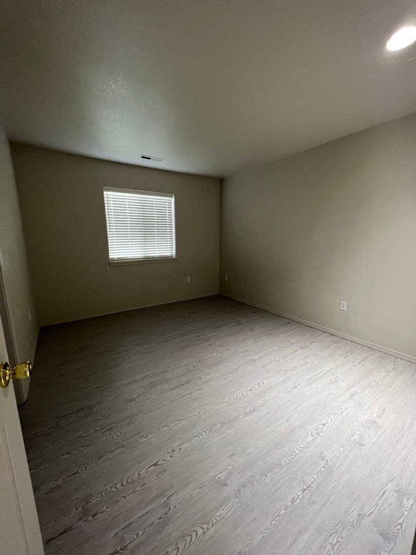 House for rent at 925 Hanks St #HARBOR Isles, Klamath Falls, OR 97601