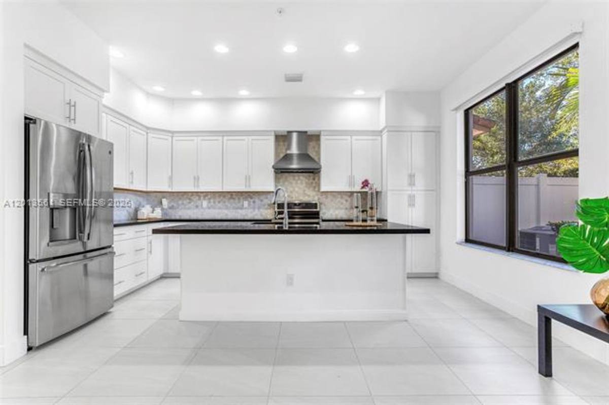 Townhouse for rent at 20919 NW 1st Dr, Hollywood, FL 33029