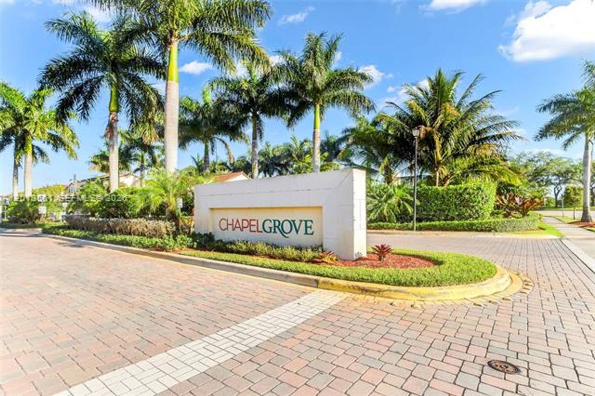 Townhouse for rent at 20919 NW 1st Dr, Hollywood, FL 33029