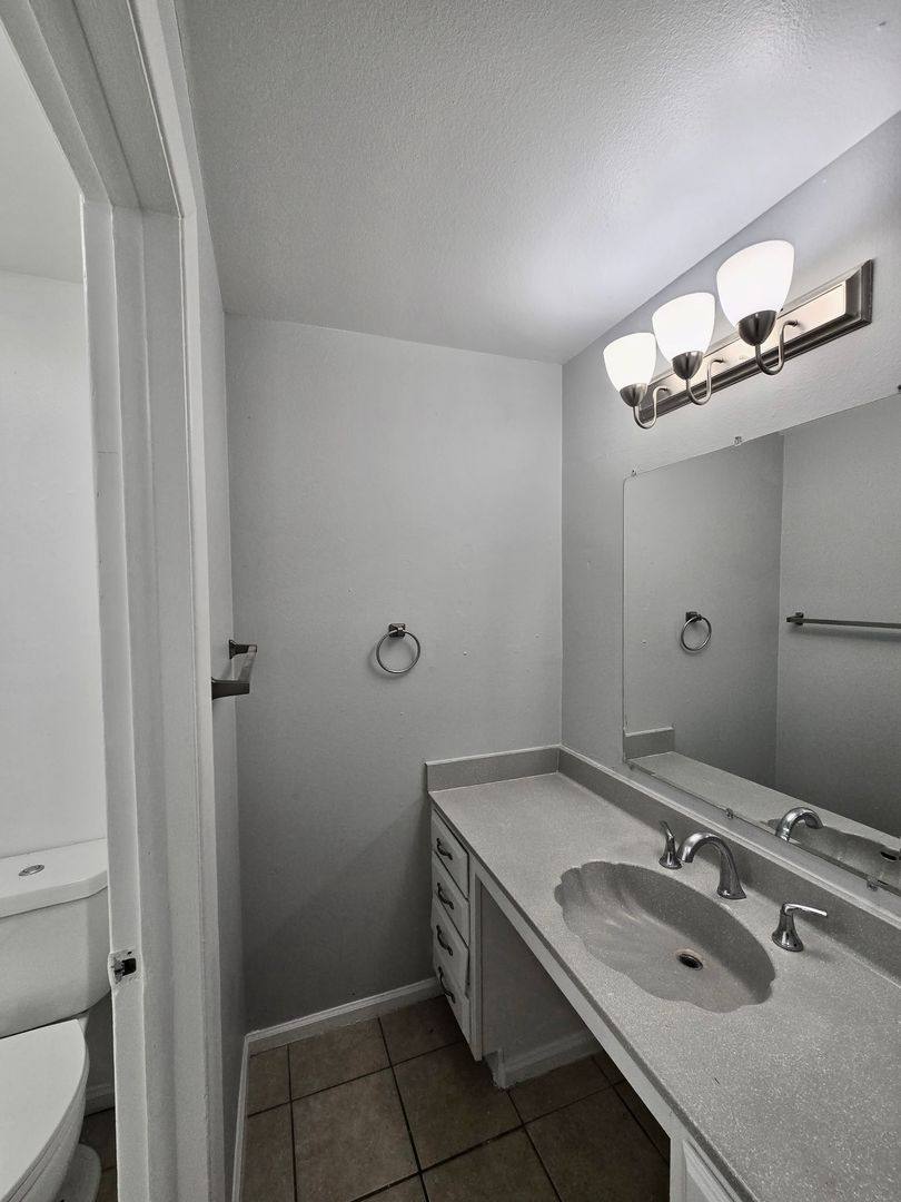 Apartment for rent at 1437 N Moline St, Aurora, CO 80010