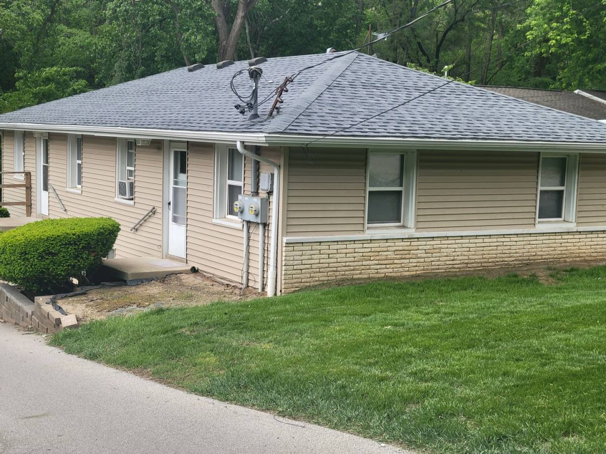 Apartment for rent at 152 Maywood Ave, Creve Coeur, IL 61610