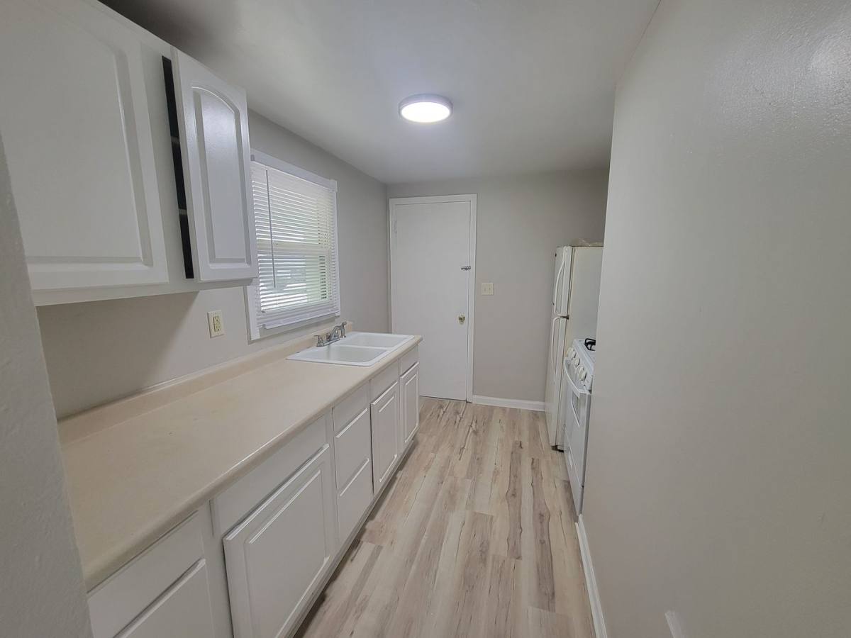 Apartment for rent at 152 Maywood Ave, Creve Coeur, IL 61610