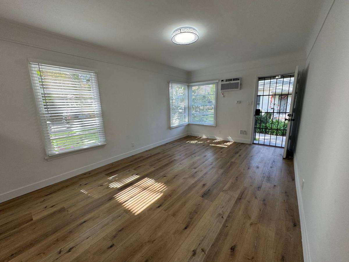 Apartment for rent at 14443-14445 Dickens St, Sherman Oaks, CA 91423