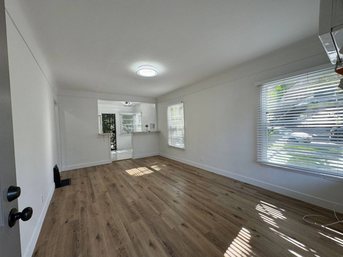 Apartment for rent at 14443-14445 Dickens St, Sherman Oaks, CA 91423