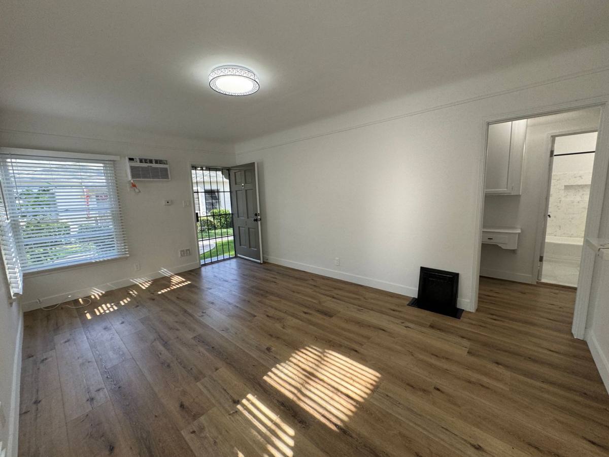 Apartment for rent at 14443-14445 Dickens St, Sherman Oaks, CA 91423
