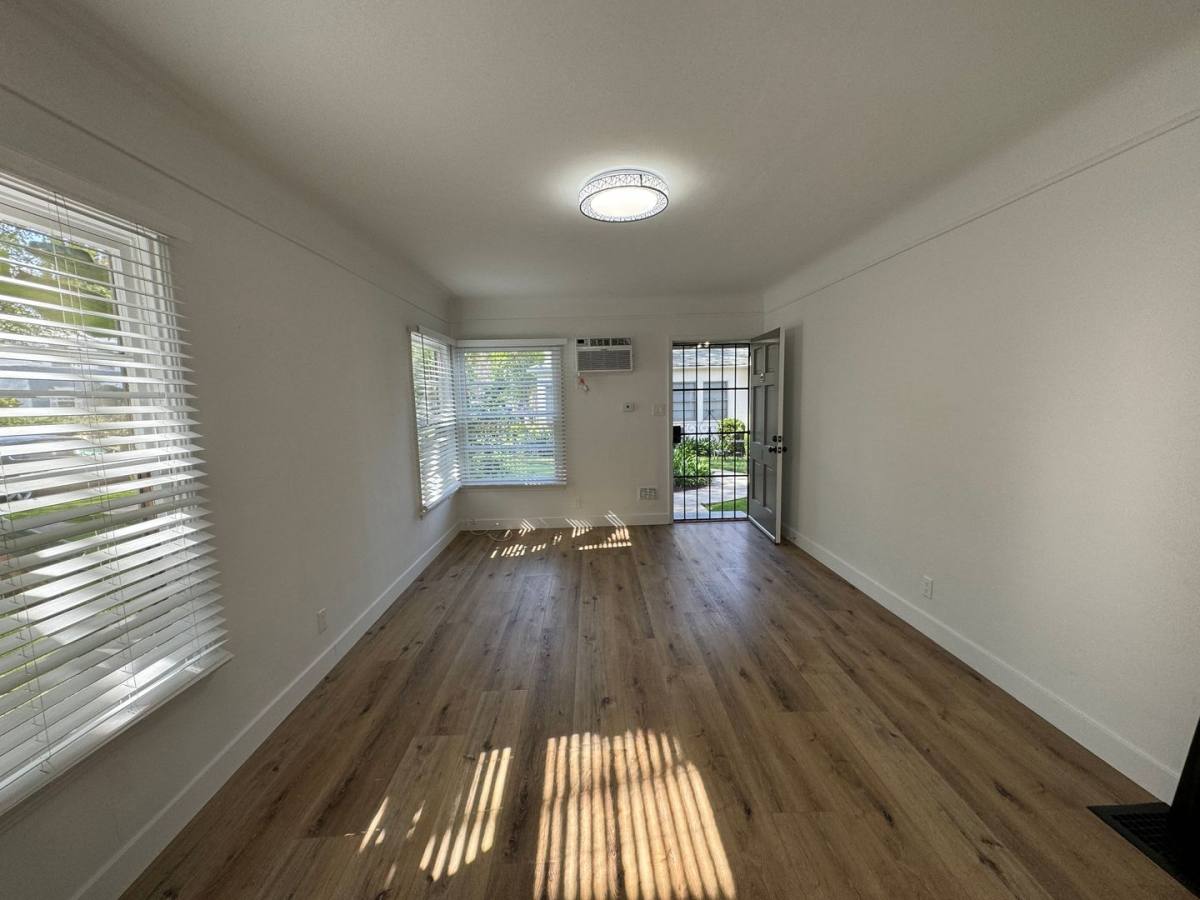 Apartment for rent at 14443-14445 Dickens St, Sherman Oaks, CA 91423