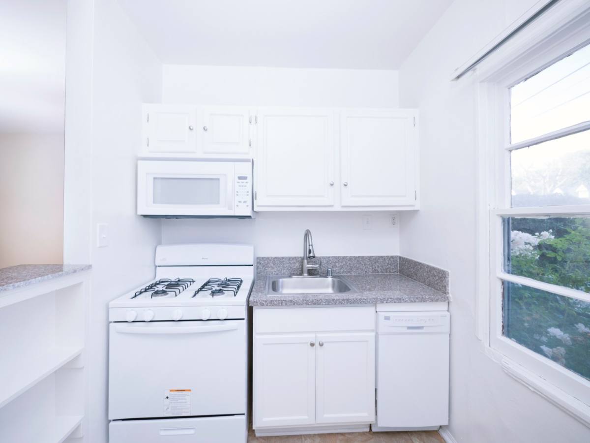 Apartment for rent at 6201 Fountain Ave, Los Angeles, CA 90028
