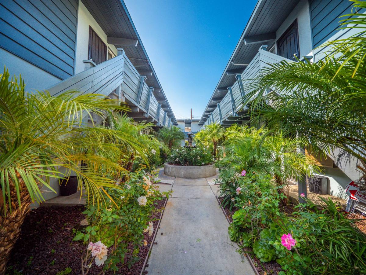 Apartment for rent at 9025 National Blvd, Los Angeles, CA 90034