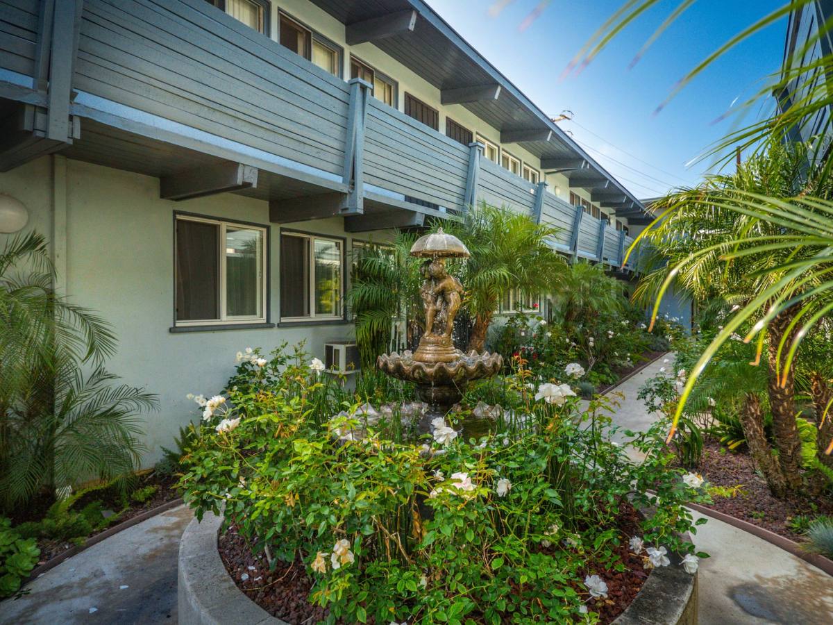 Apartment for rent at 9025 National Blvd, Los Angeles, CA 90034