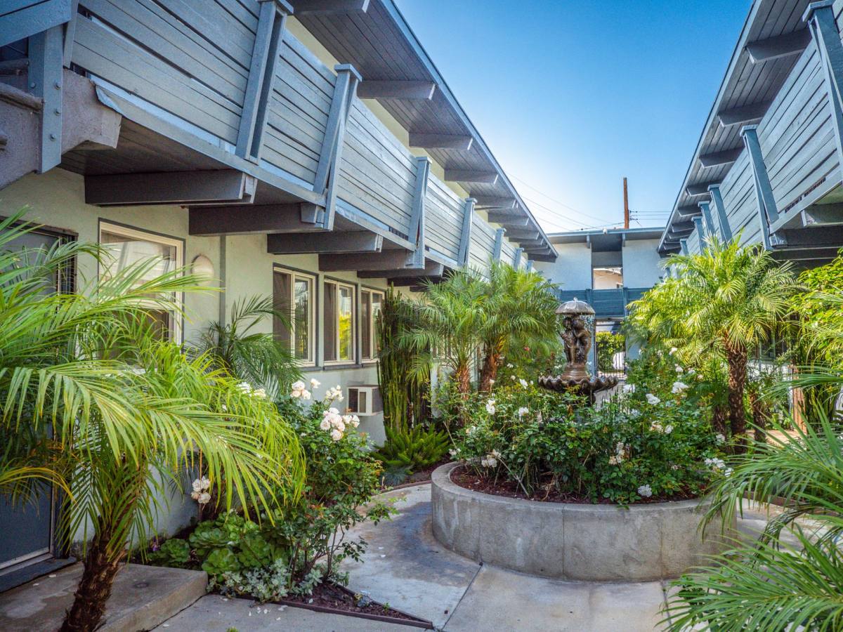 Apartment for rent at 9025 National Blvd, Los Angeles, CA 90034