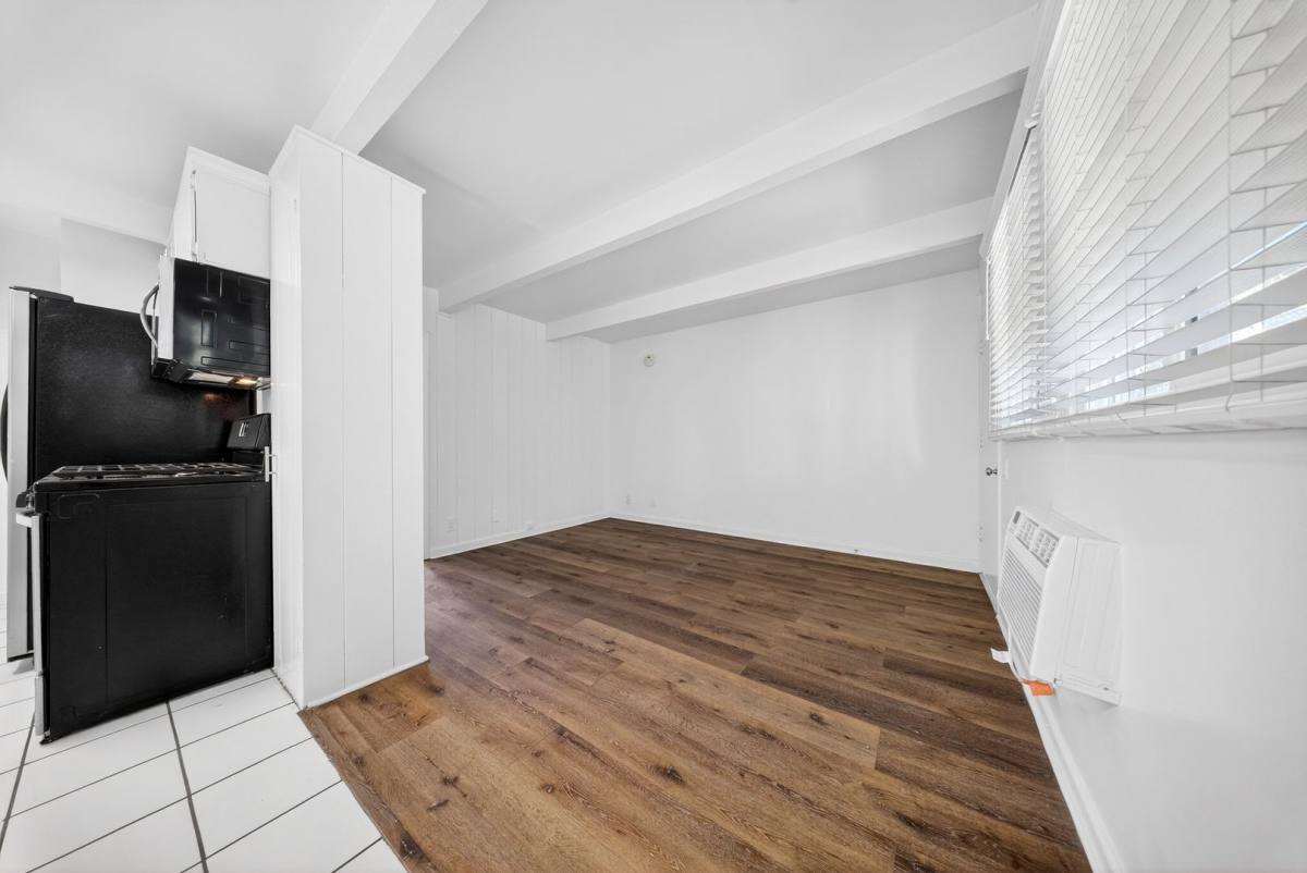 Apartment for rent at 9025 National Blvd, Los Angeles, CA 90034