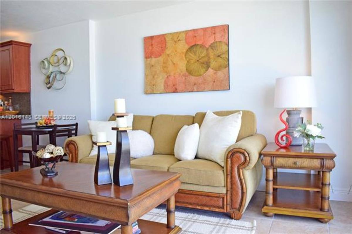 Apartment for rent at 401 Ocean Dr, Miami Beach, FL 33139