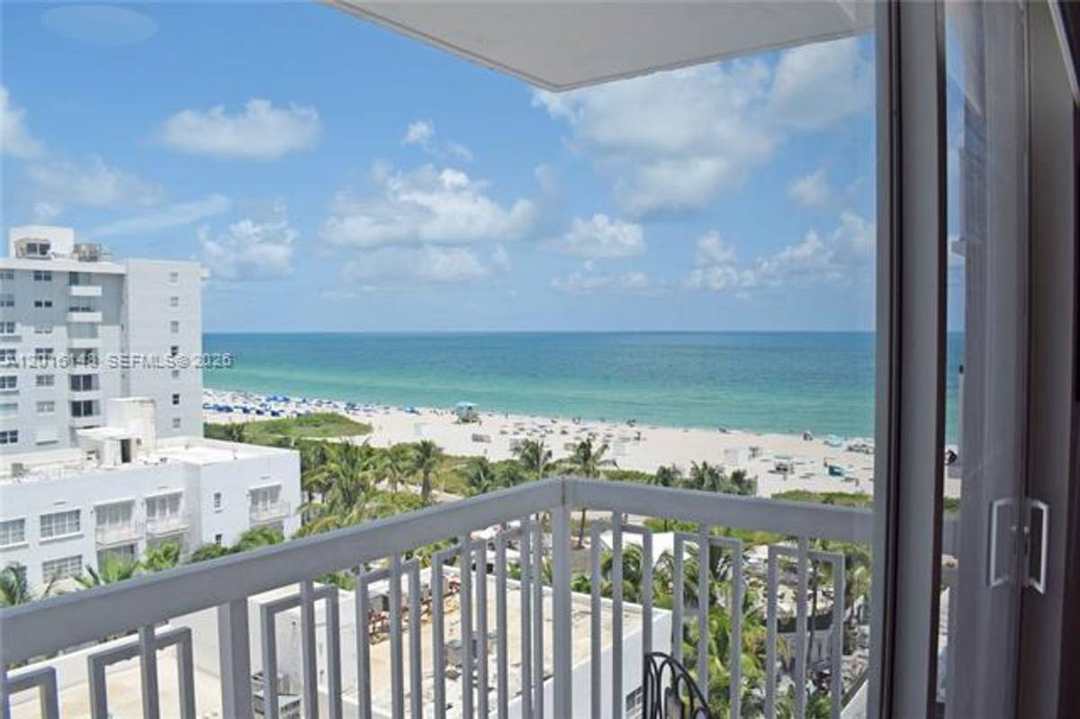 Apartment for rent at 401 Ocean Dr, Miami Beach, FL 33139