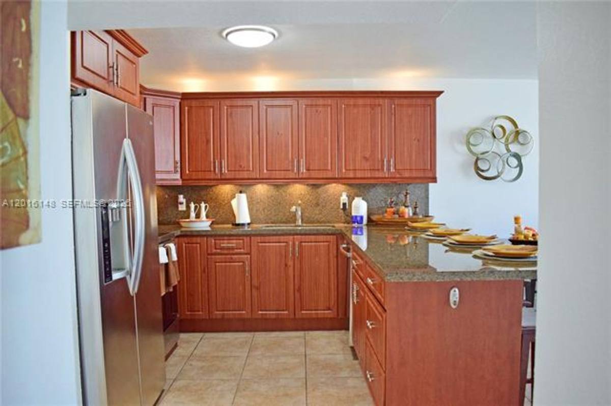 Apartment for rent at 401 Ocean Dr, Miami Beach, FL 33139