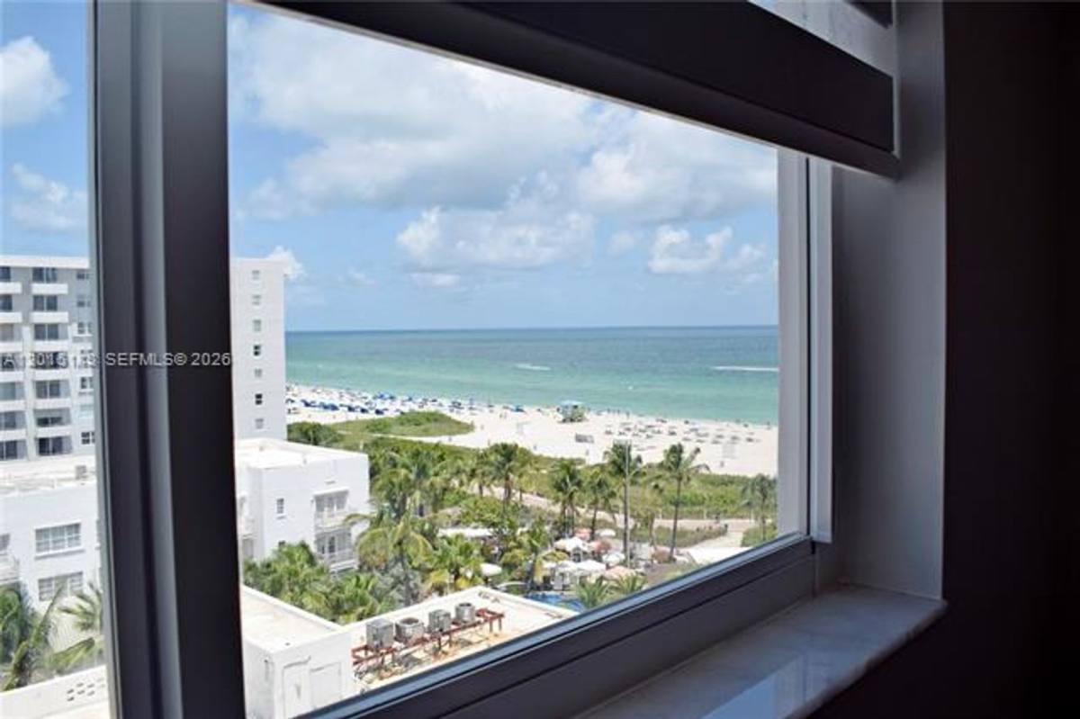 Apartment for rent at 401 Ocean Dr, Miami Beach, FL 33139