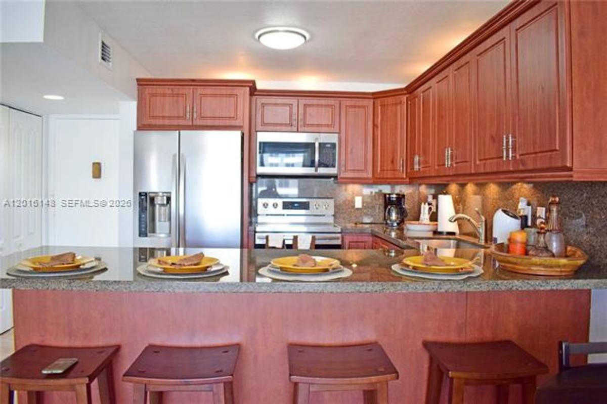 Apartment for rent at 401 Ocean Dr, Miami Beach, FL 33139