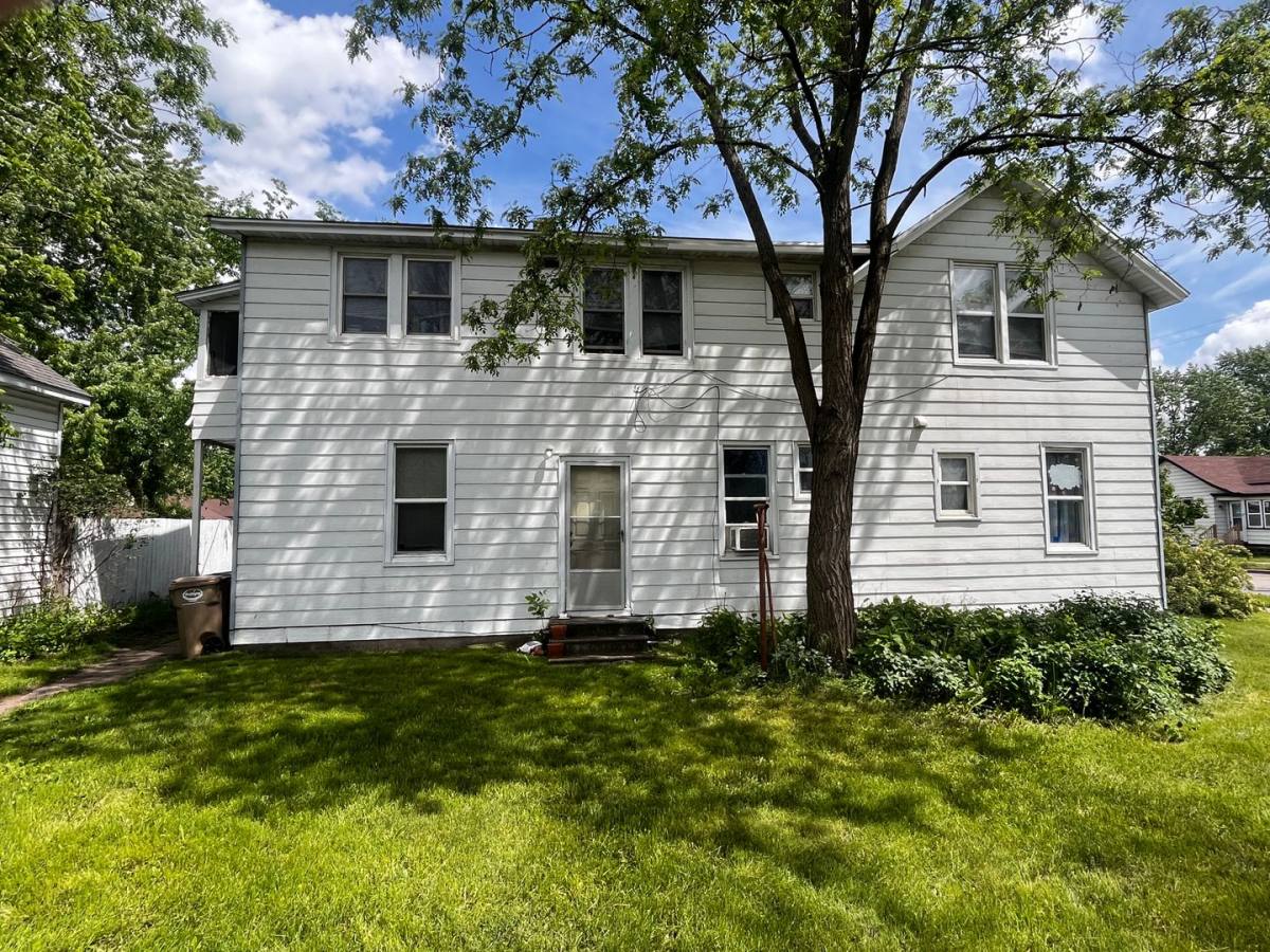 Apartment for rent at 1104 Birch St, Eau Claire, WI 54703