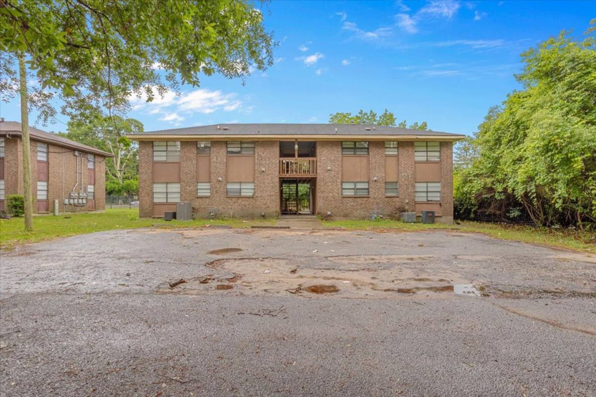 Apartment for rent at 5340 Laroche Ave, Savannah, GA 31404