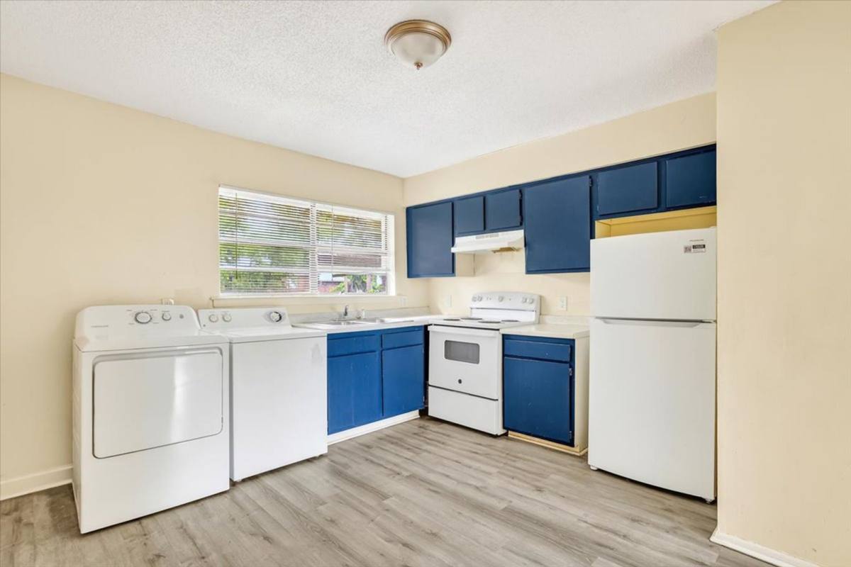 Apartment for rent at 5340 Laroche Ave, Savannah, GA 31404