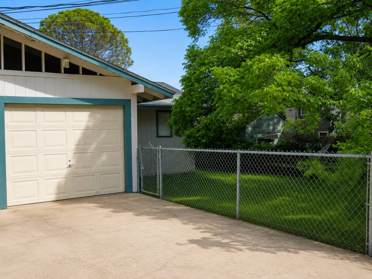 Apartment for rent at 4812 Ave H, Austin, TX 78751