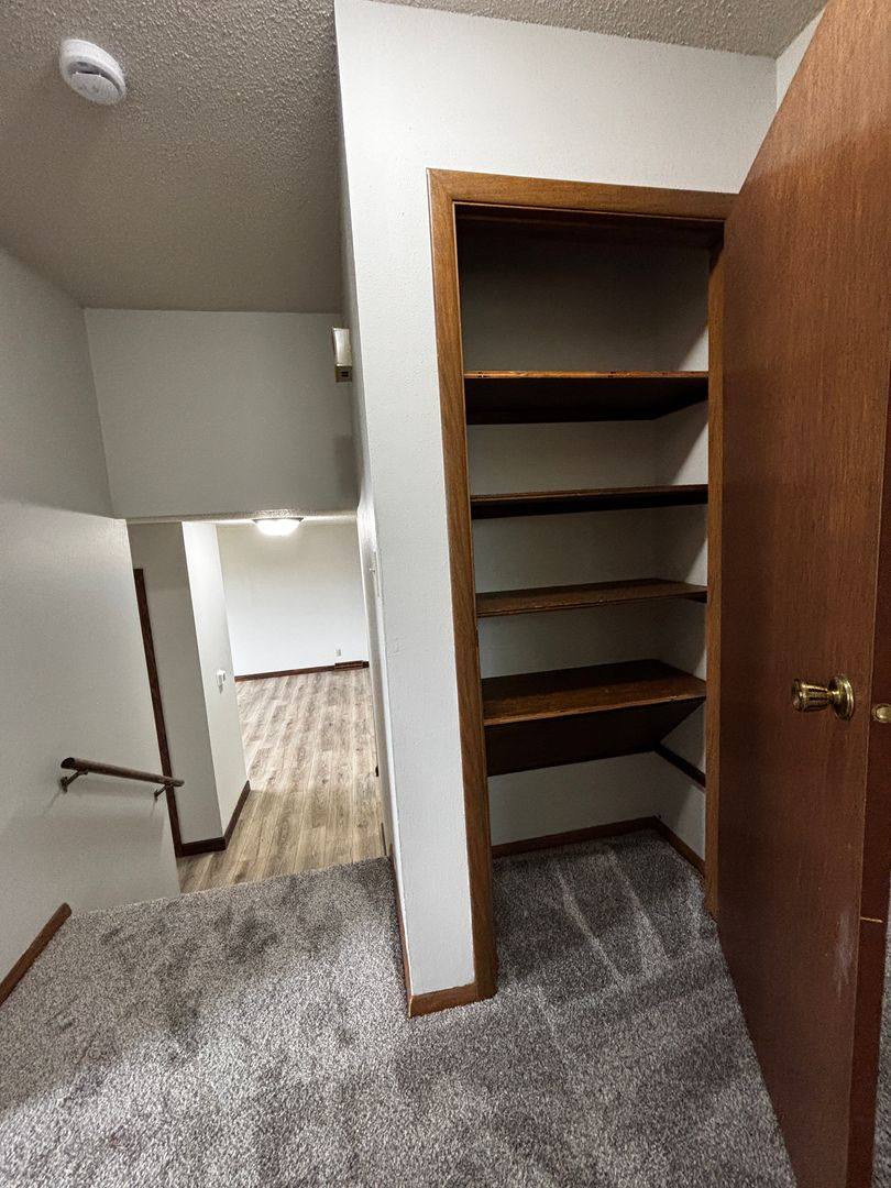 Townhouse for rent at 104 W 37th St, Sioux Falls, SD 57105