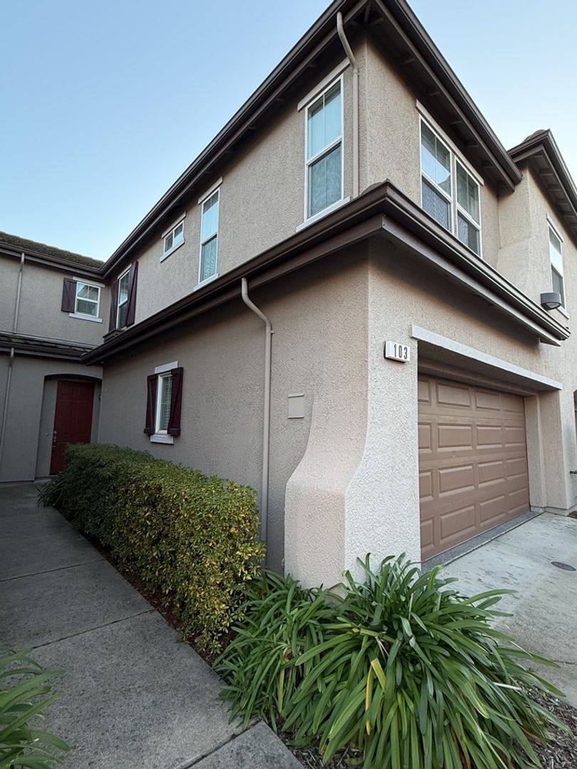 Condo for rent at 103 Monet Lane, Folsom, CA 95630