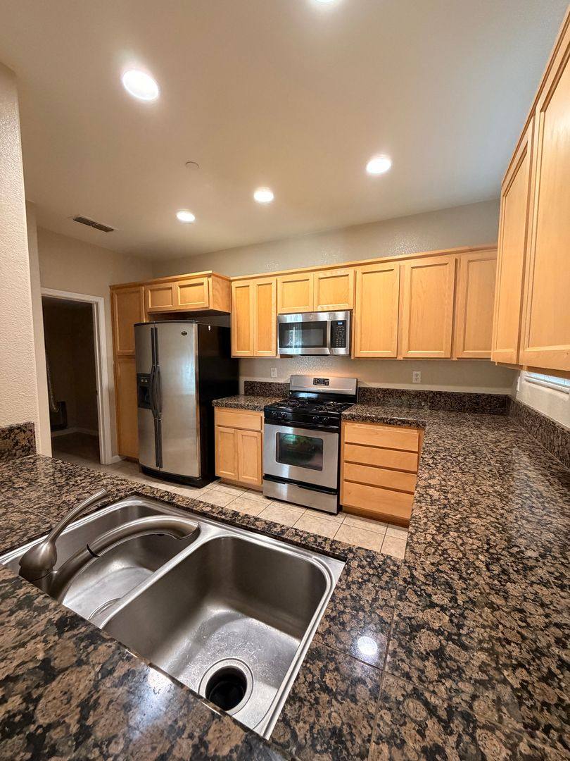 Condo for rent at 103 Monet Lane, Folsom, CA 95630