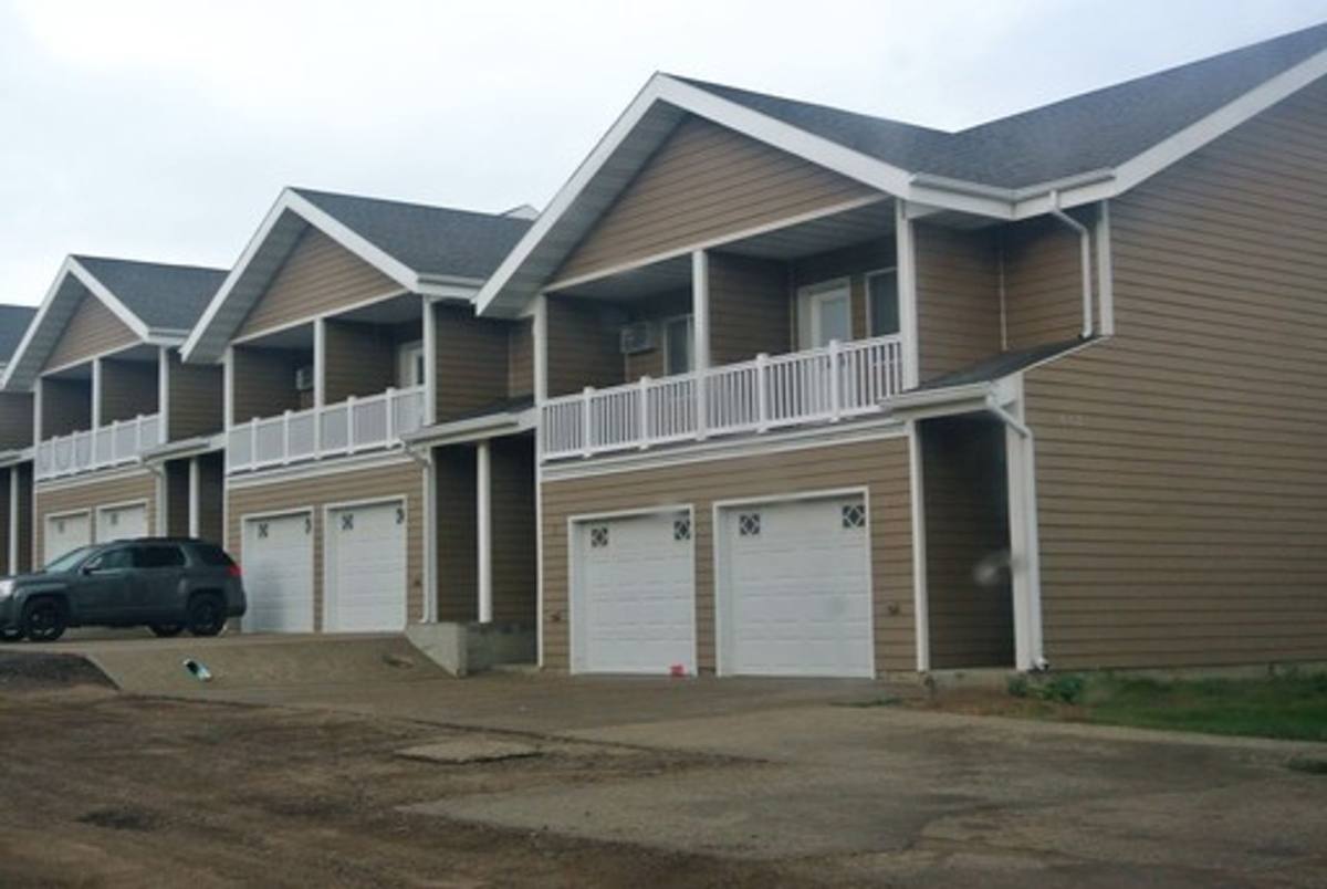 Apartment for rent at 612 Colton St SW, Minot, ND 58701