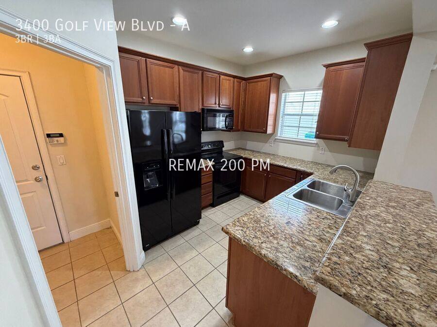 Townhouse for rent at 3400 Golf View Blvd #A, Orlando, FL 32804