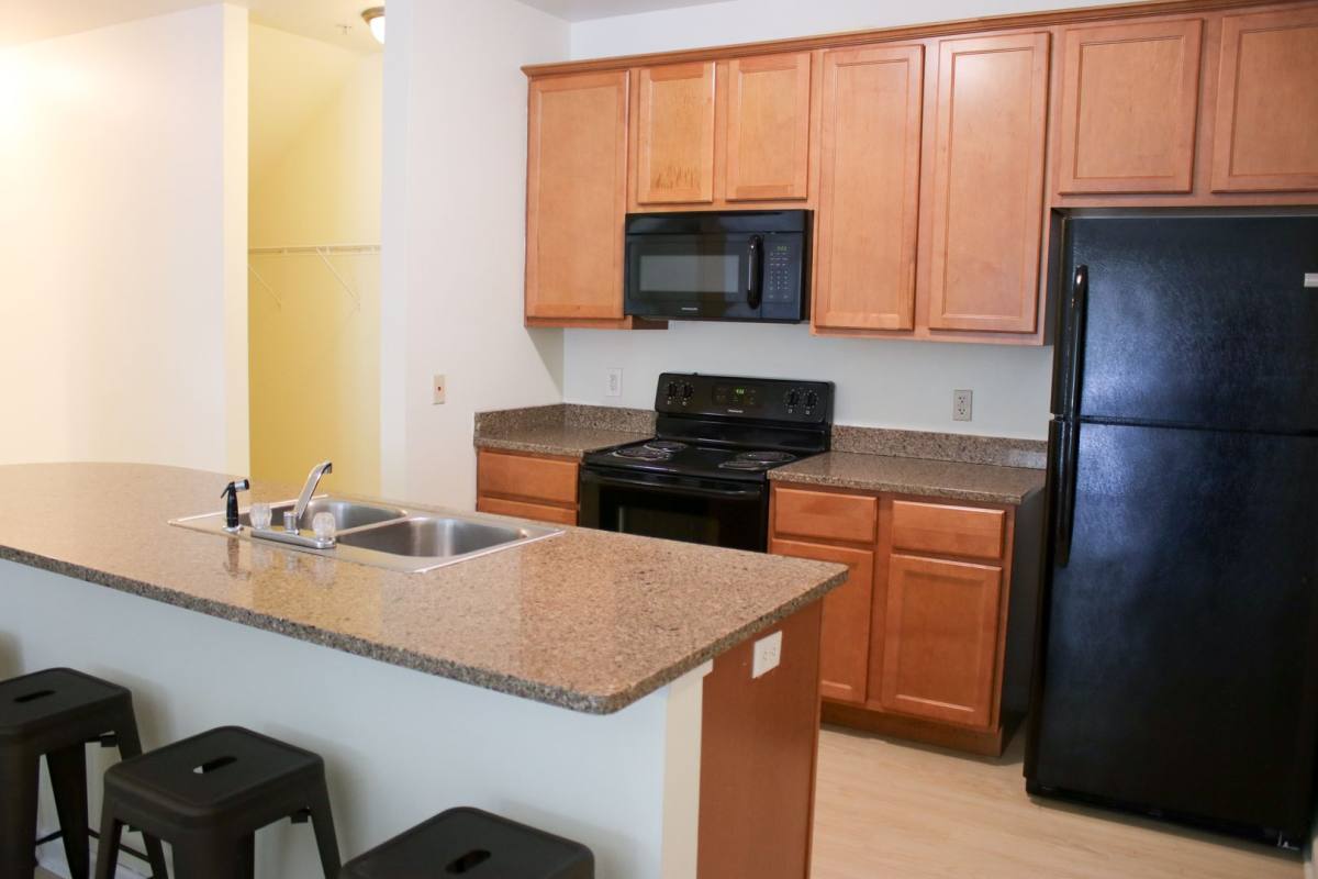 Apartment for rent at 606 E Stoughton, Champaign, IL 61820