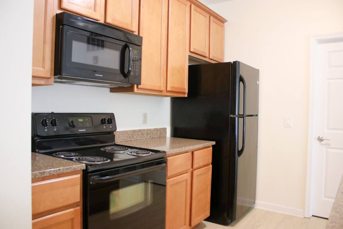 Apartment for rent at 606 E Stoughton, Champaign, IL 61820