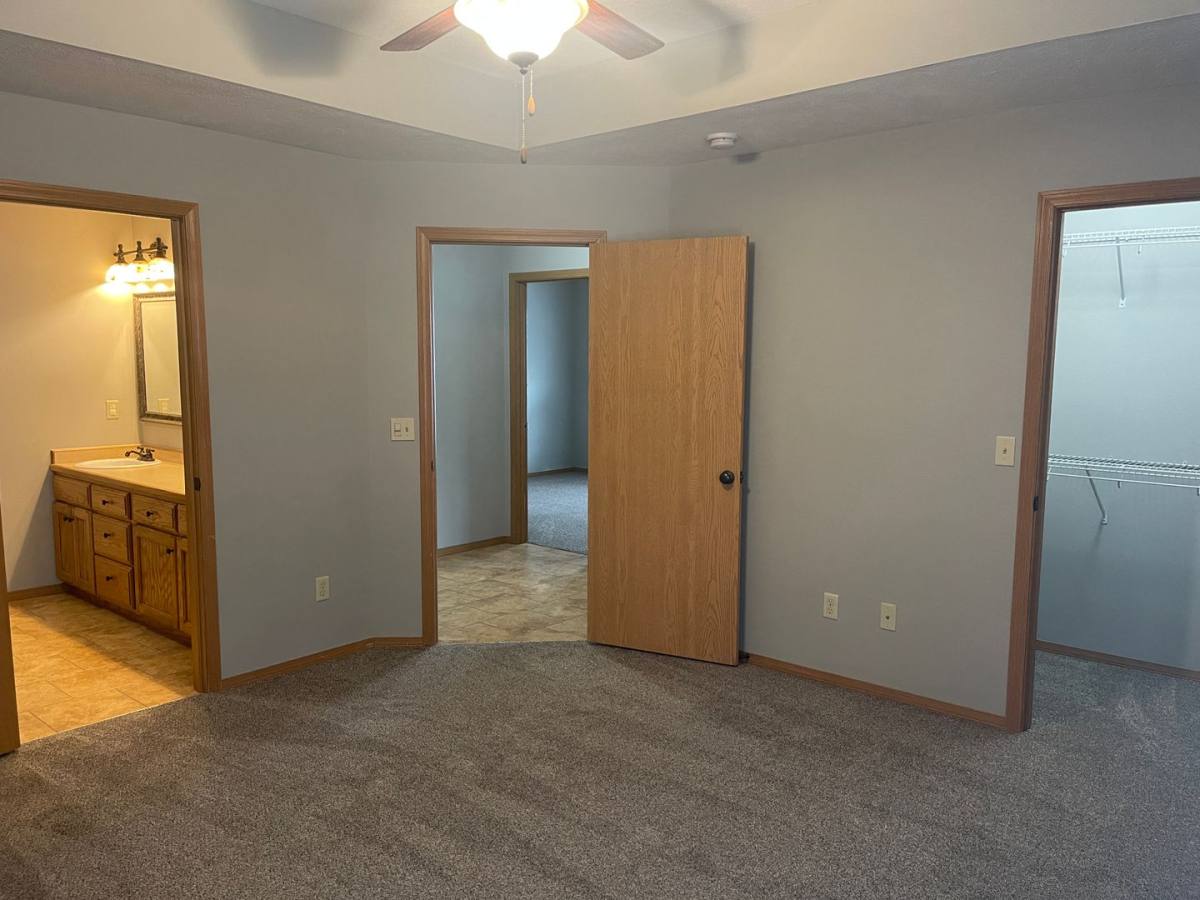 Townhouse for rent at 705-707 E Watermill Circle, Ozark, MO 65721