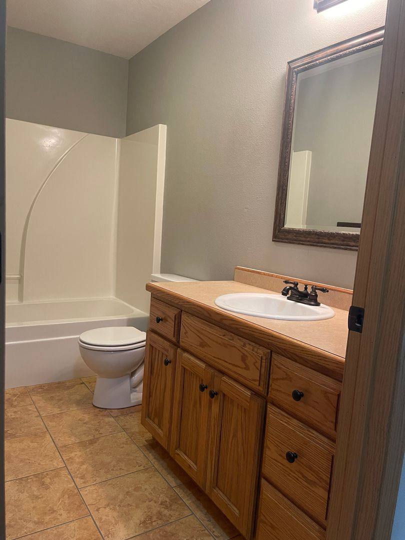 Townhouse for rent at 705-707 E Watermill Circle, Ozark, MO 65721