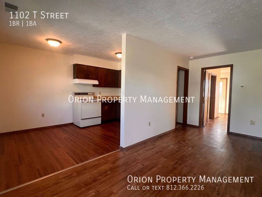 Apartment for rent at 1102 T St, Bedford, IN 47421