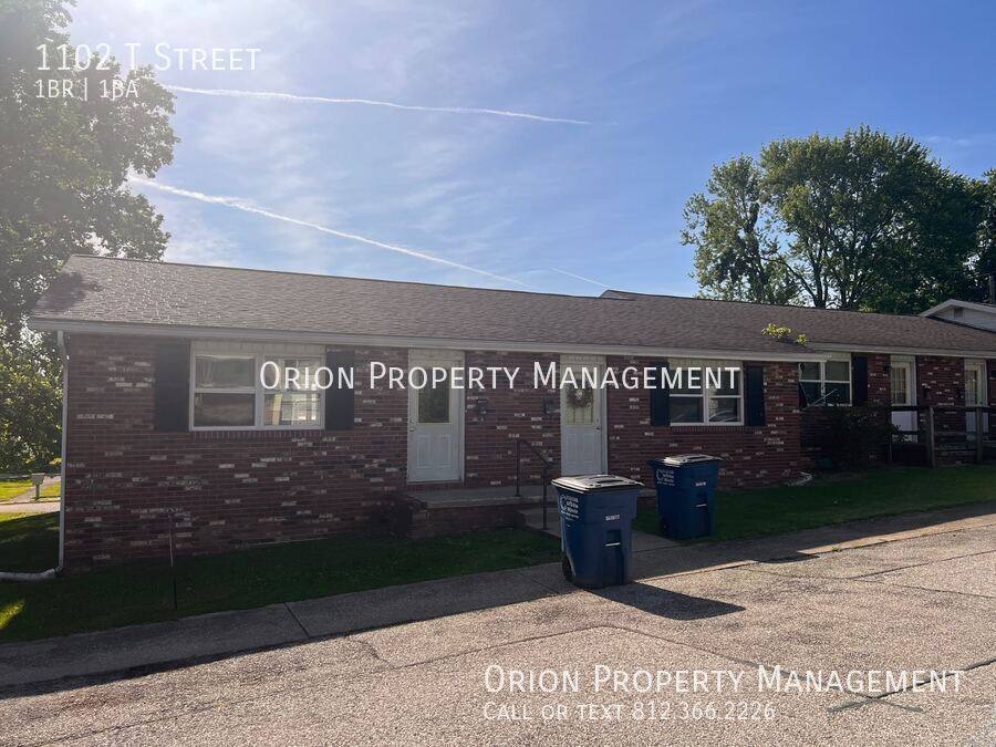 Apartment for rent at 1102 T St, Bedford, IN 47421