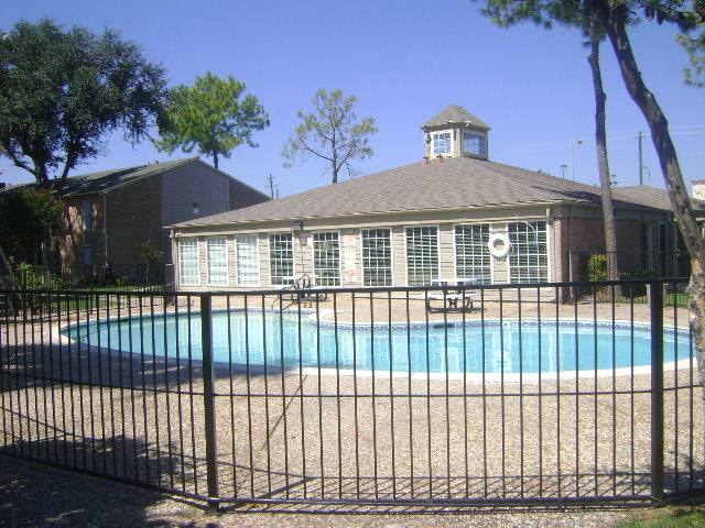 Apartment for rent at 9501 Beechnut St, Houston, TX 77036