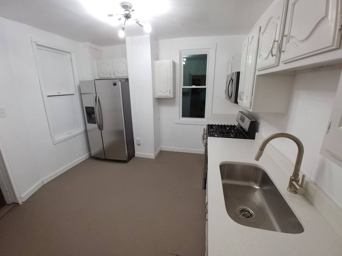 House for rent at 640 Lillian St, Pittsburgh, PA 15210