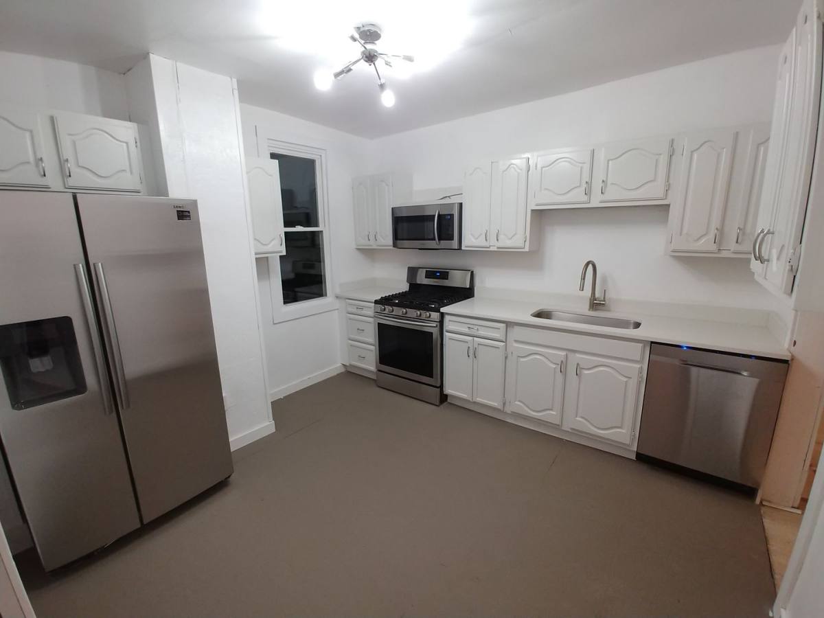 House for rent at 640 Lillian St, Pittsburgh, PA 15210