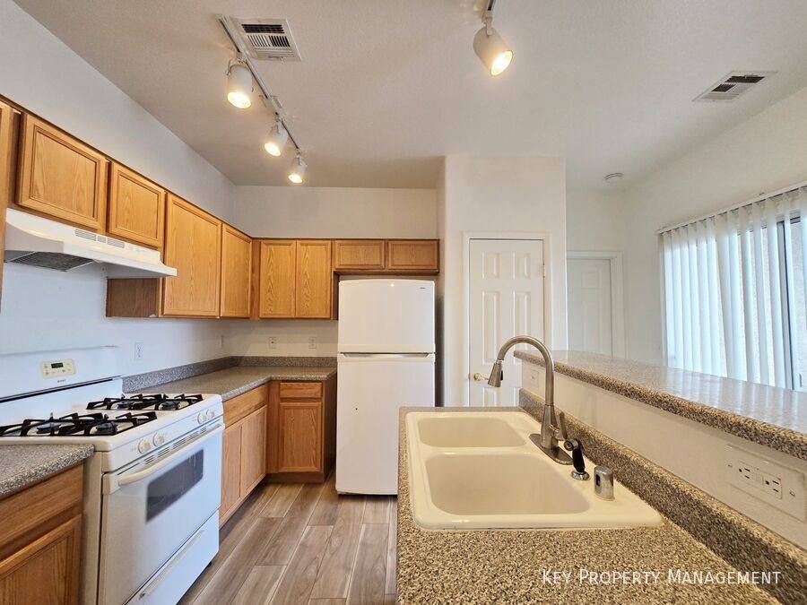 Condo for rent at 6320 Desert Leaf St #1, North Las Vegas, NV 89081