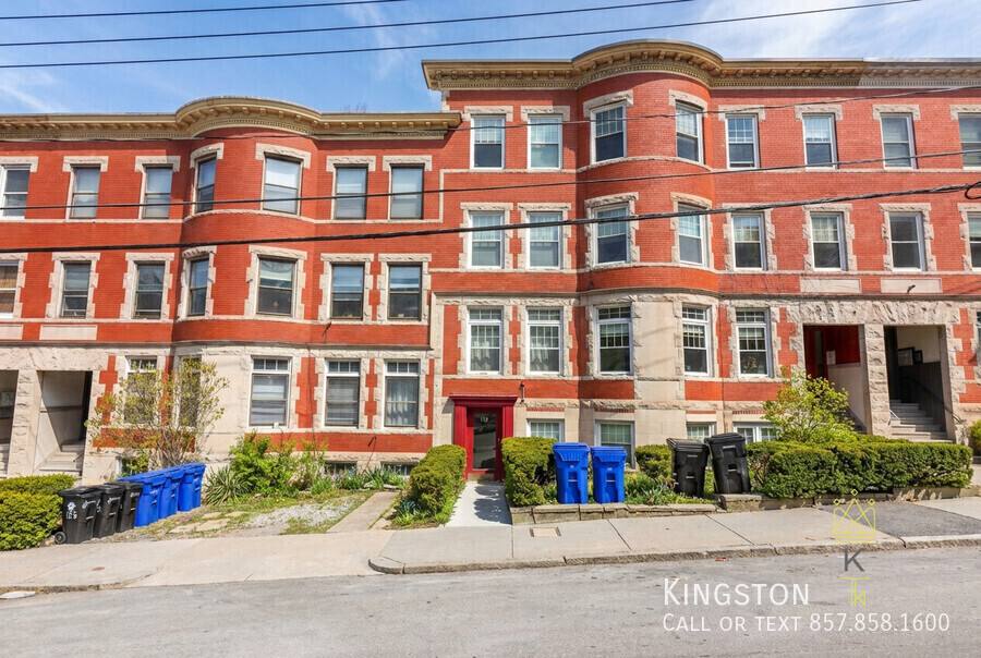 Apartment for rent at 183 Winthrop Rd #3R, Brookline, MA 02445
