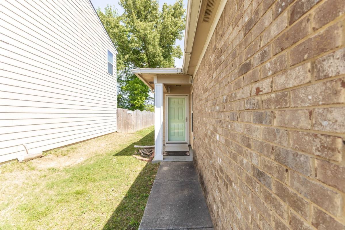 House for rent at 163 Sedgewick Dr, Owens Cross Roads, AL 35763